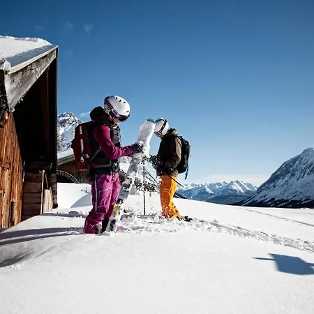 Отель Bergland 4*