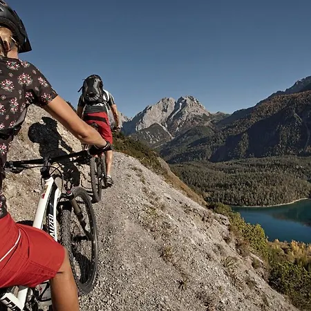 Bergland 酒店 莱尔莫斯